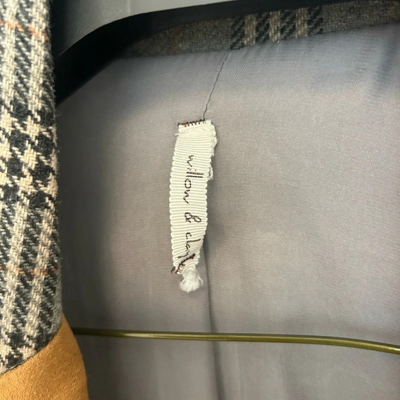 Willow and Clay plaid academia  blazer size M just dry cleaned great condition - Picture 4 of 9